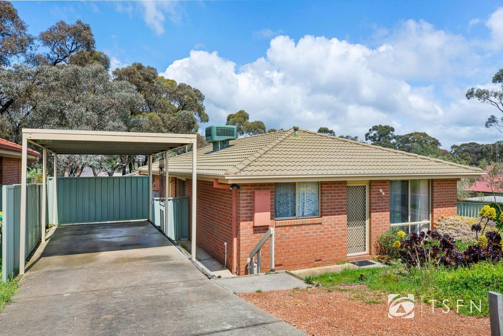 3 bedrooms House in 1/23 Sherwood Drive FLORA HILL VIC, 3550