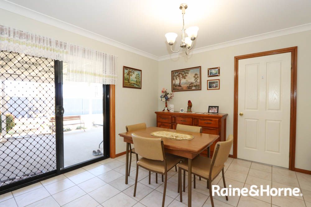 3 McCarthy Close, Eglinton NSW 2795, Image 2