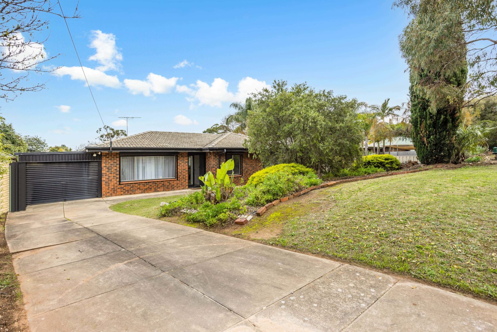 199 Main South Road, Hackham West SA 5163, Image 1