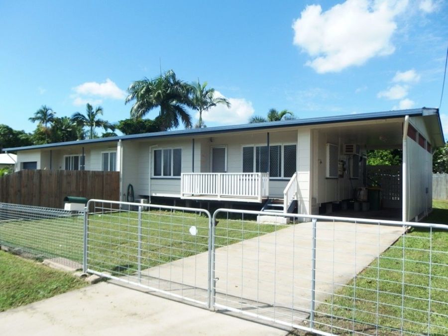House in 1/25 Corcoran Street, PIMLICO QLD, 4812