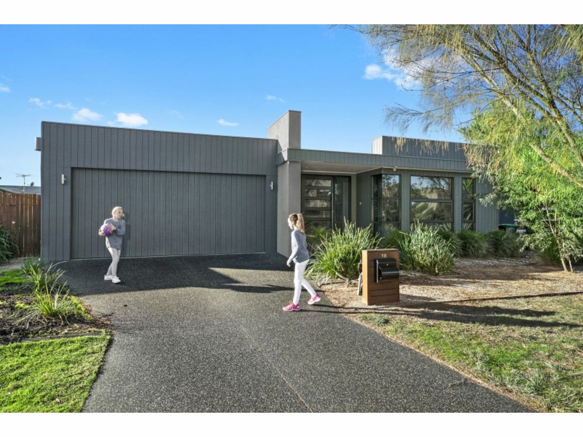 18 Links Drive, Torquay VIC 3228