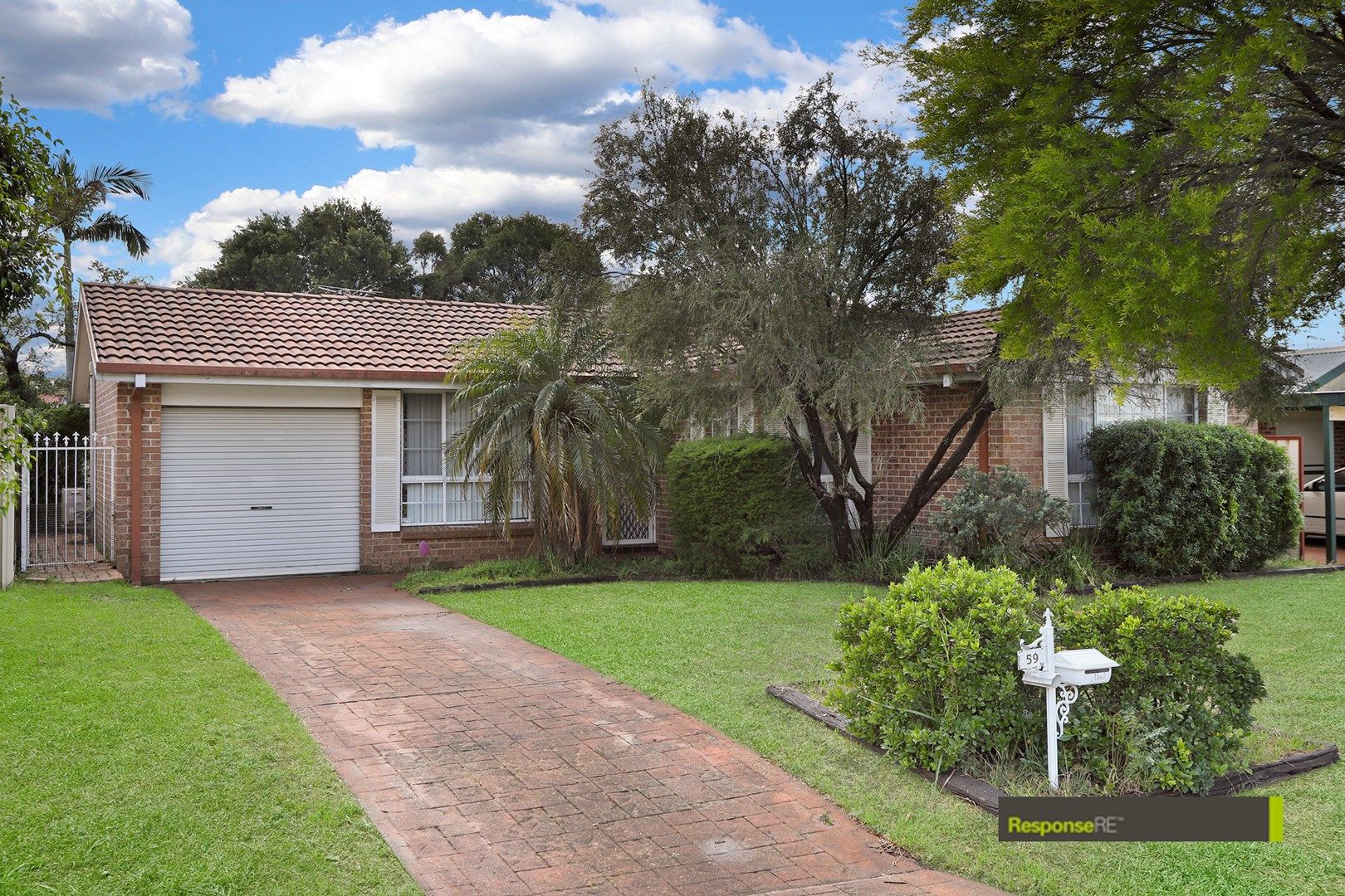 3 bedrooms House in 59 Woodley Crescent GLENDENNING NSW, 2761