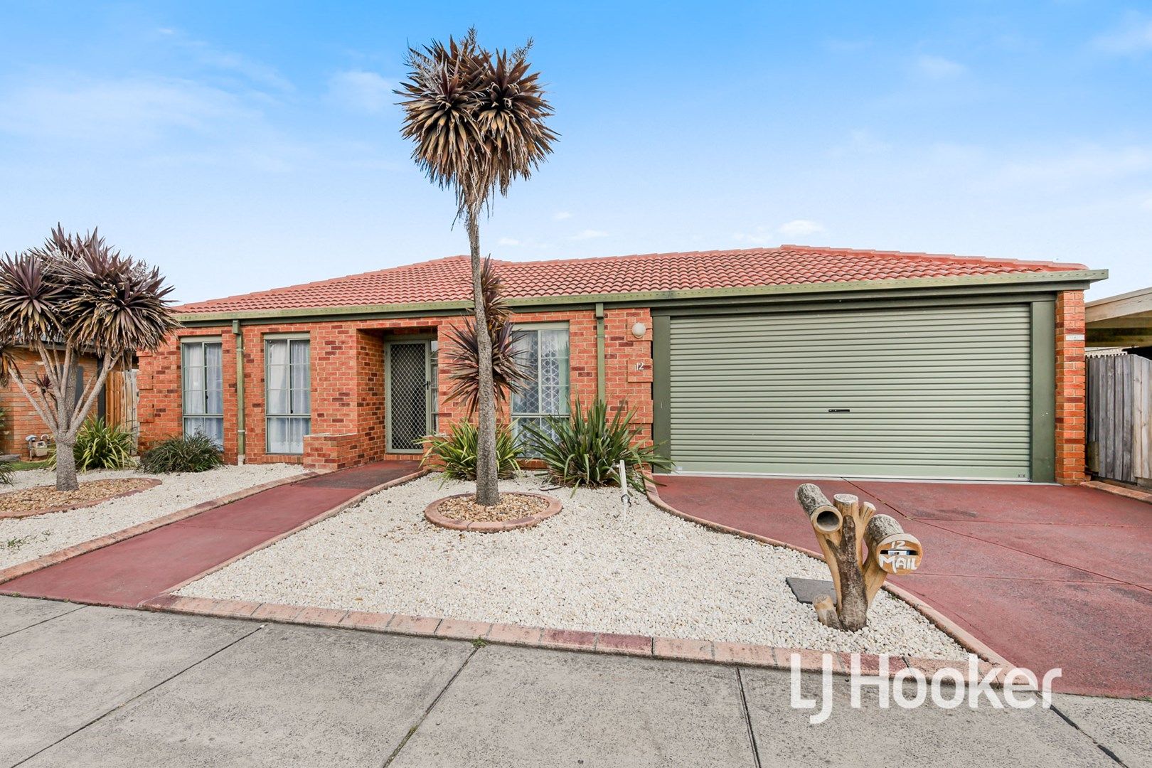 12 Pinehill Court, Cranbourne North VIC 3977, Image 0