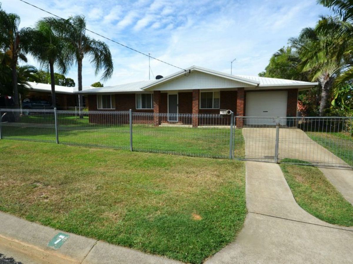 3 bedrooms House in 7 Schirmer Close GRACEMERE QLD, 4702