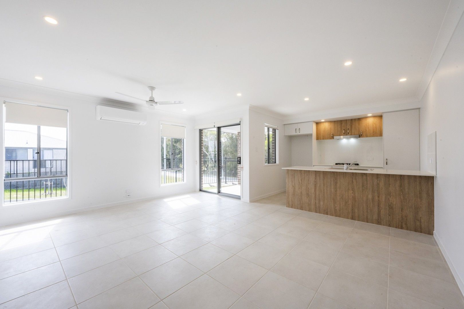 3 bedrooms Semi-Detached in 114A Kohler Drive YAMBA NSW, 2464