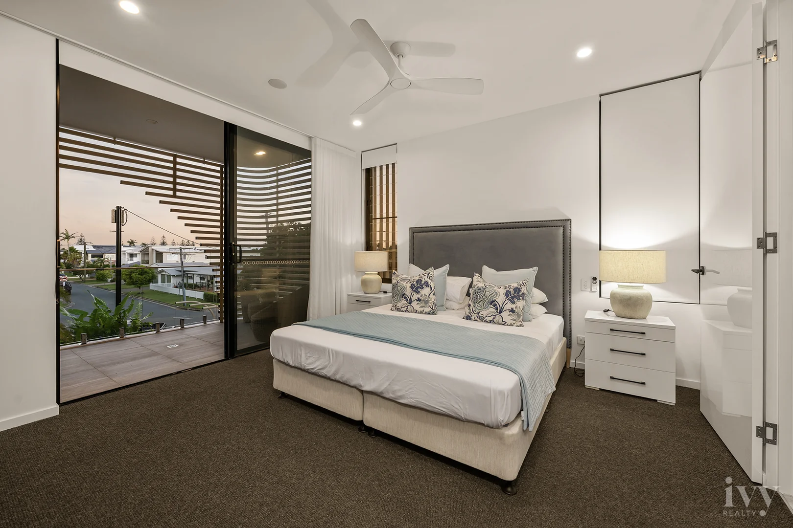 Additional image 15 of 2/4 Paradise Parade, Paradise Point QLD 4216