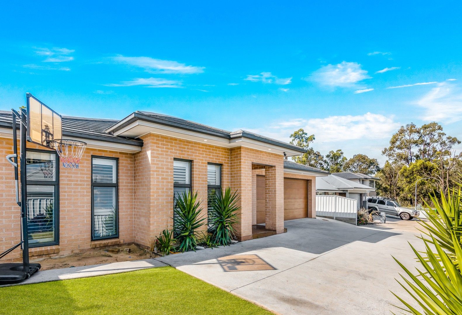 4 bedrooms House in 15 Miner Glen ERSKINE PARK NSW, 2759