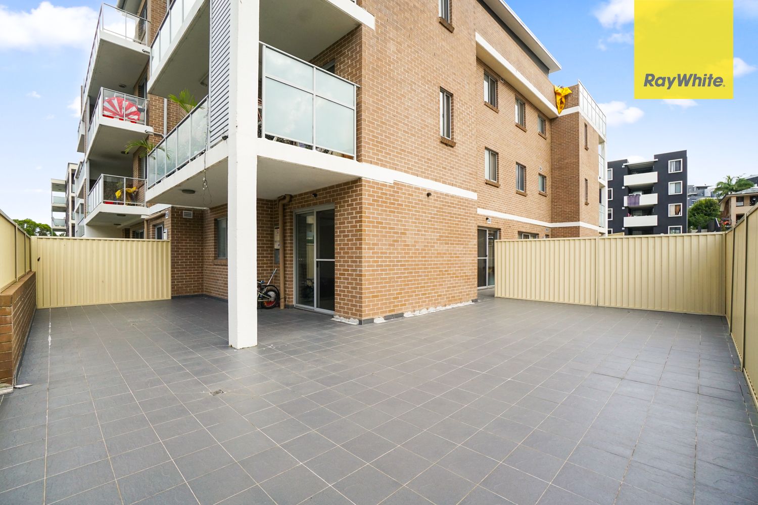 2 bedrooms Apartment / Unit / Flat in 3/11-15 Robilliard Street MAYS HILL NSW, 2145
