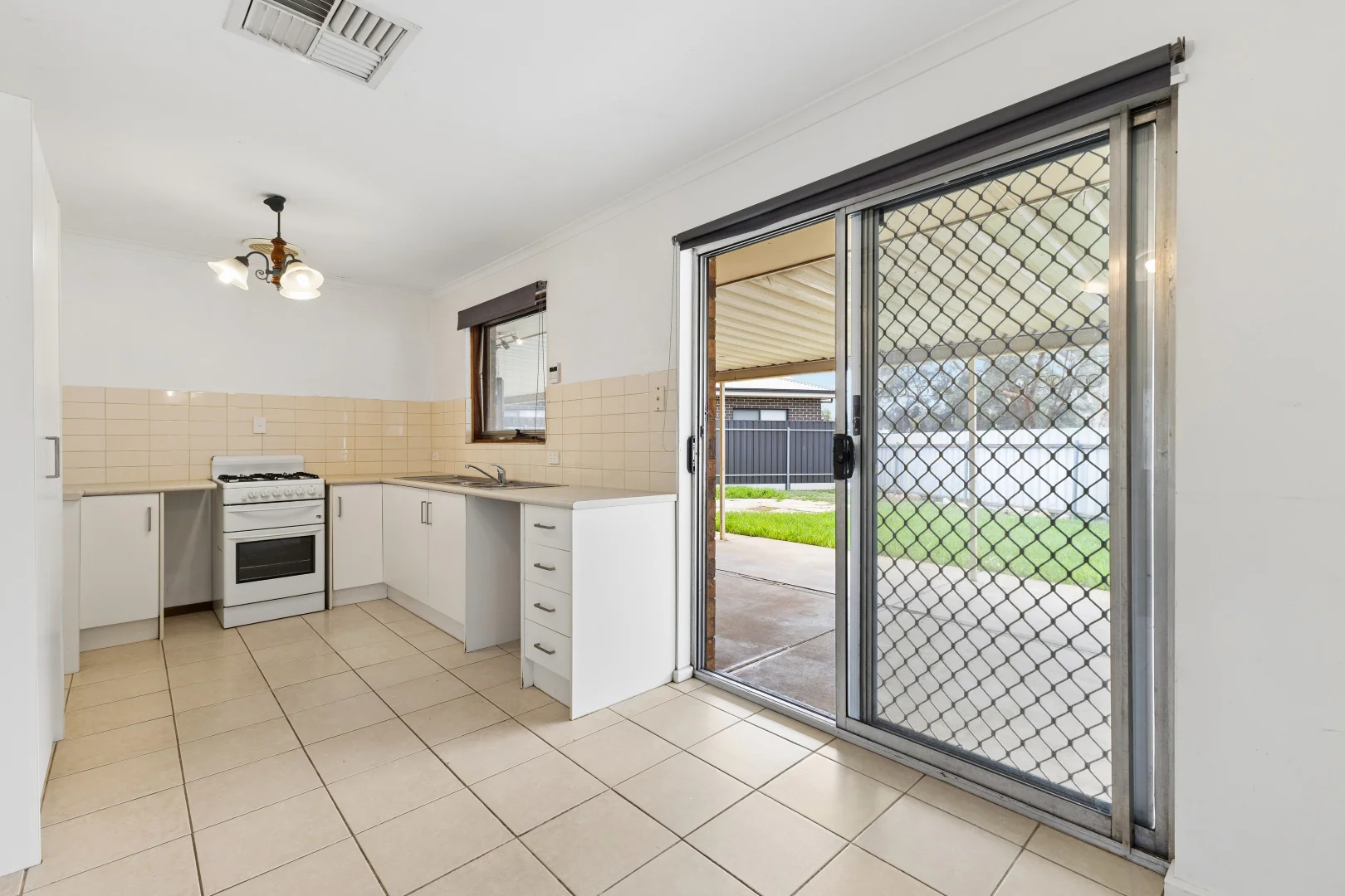 Additional image 3 of 14 Harwood Place, Andrews Farm SA 5114