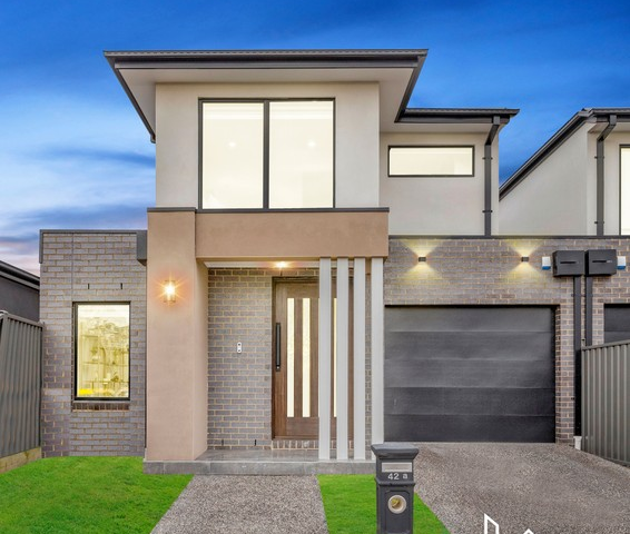 42 Everglade Crescent, Roxburgh Park VIC 3064