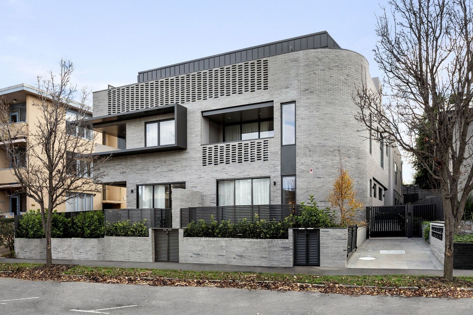 2 bedrooms Apartment / Unit / Flat in 101/34 Byron Street ELWOOD VIC, 3184