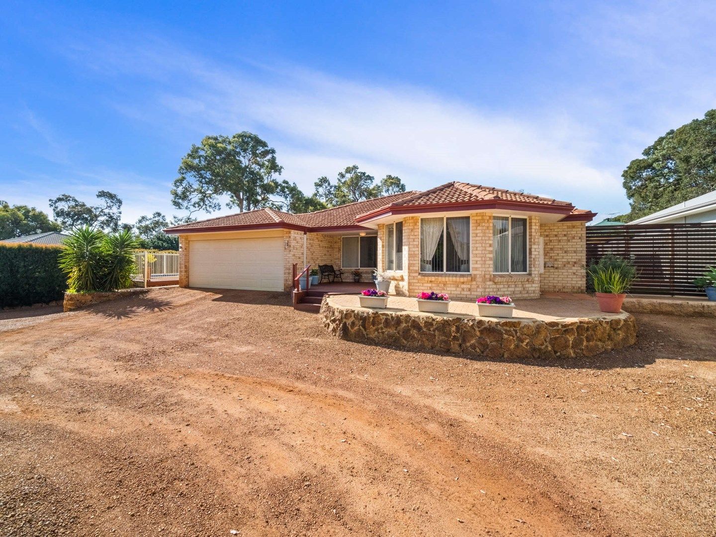 16 Urch Road, Kalamunda WA 6076, Image 2