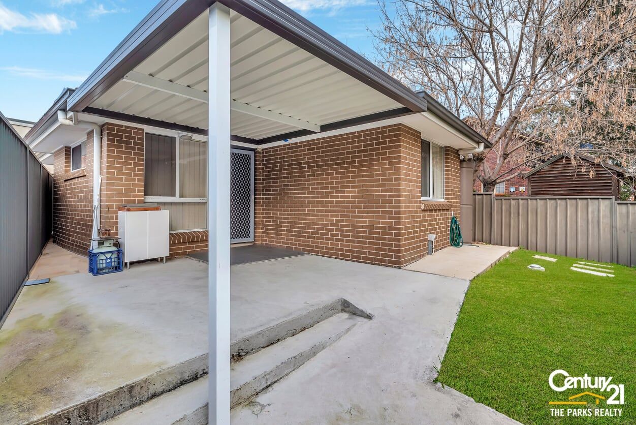 5a Mersey Close, Bossley Park NSW 2176, Image 0
