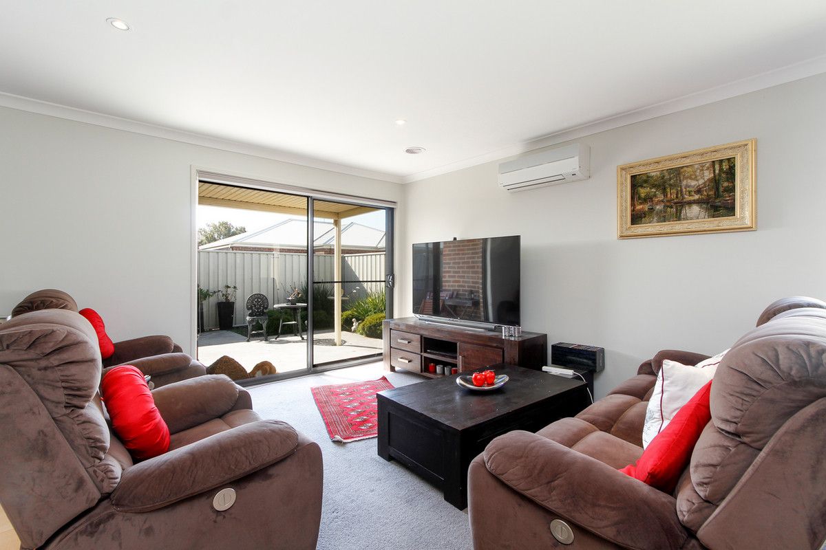 1/14-16 Darling Street, Sale VIC 3850, Image 2