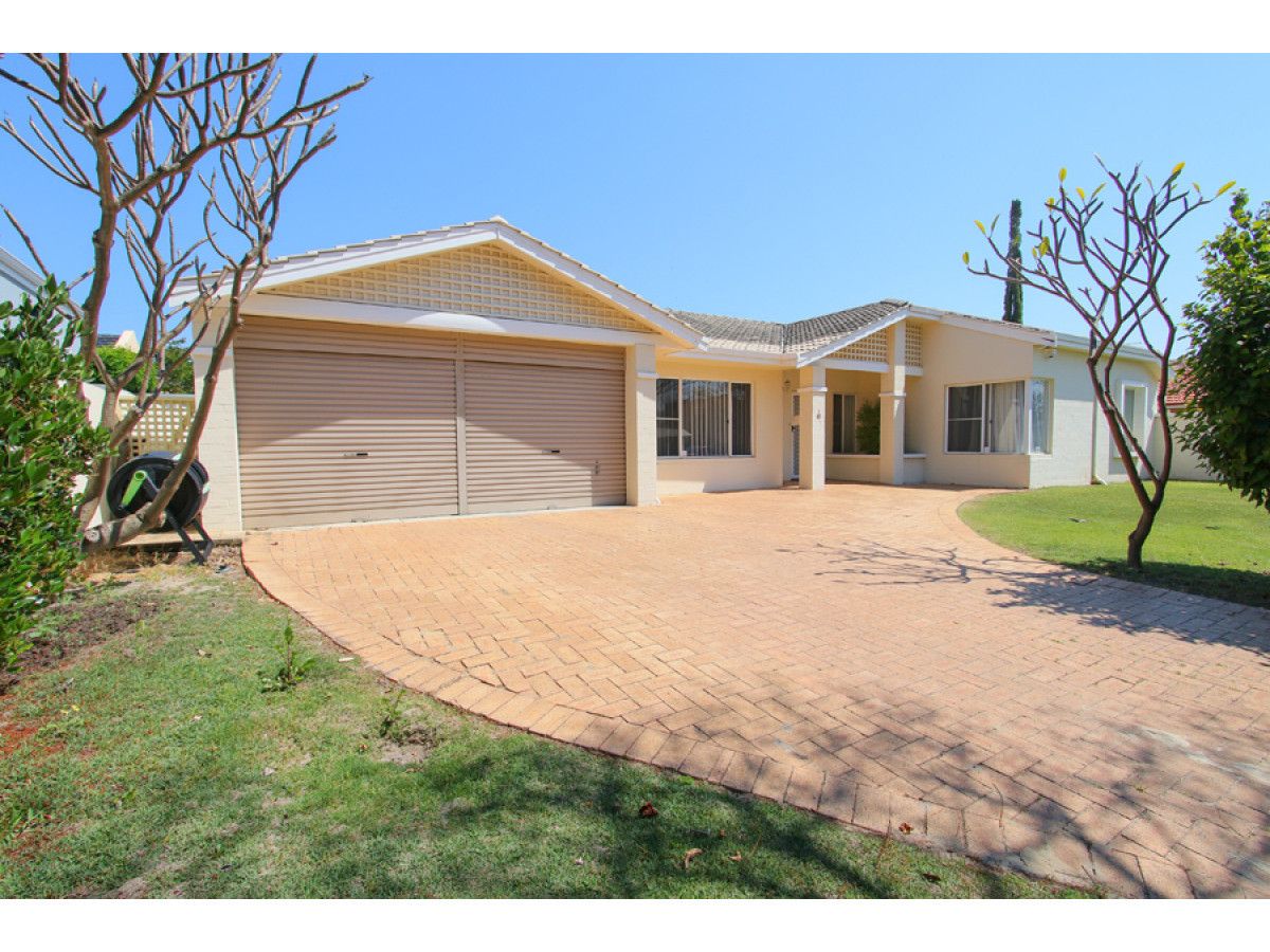 4 bedrooms House in 1/85 Macleod Road APPLECROSS WA, 6153
