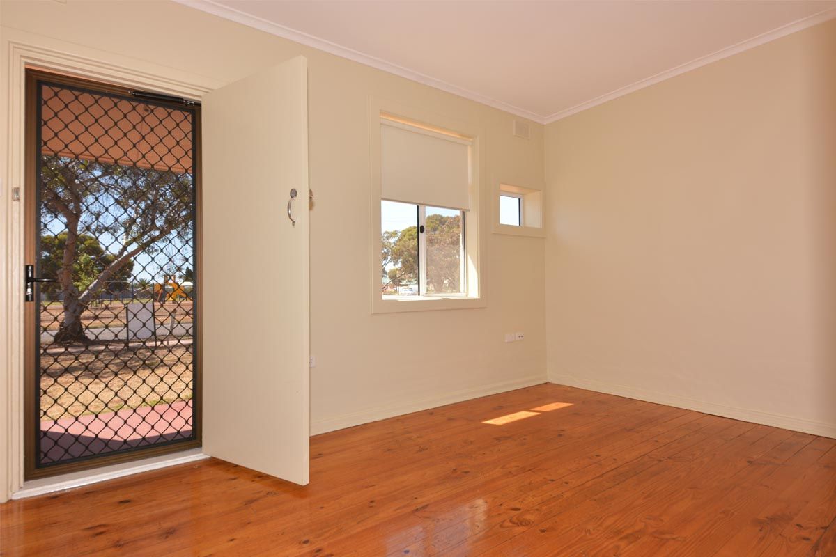 5 Bowden Street, Whyalla Stuart SA 5608, Image 2