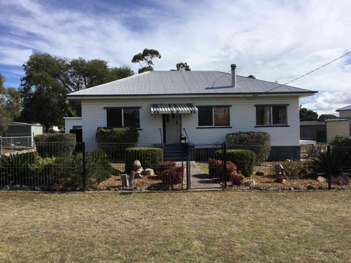 4 bedrooms House in 11 George Street WARWICK QLD, 4370