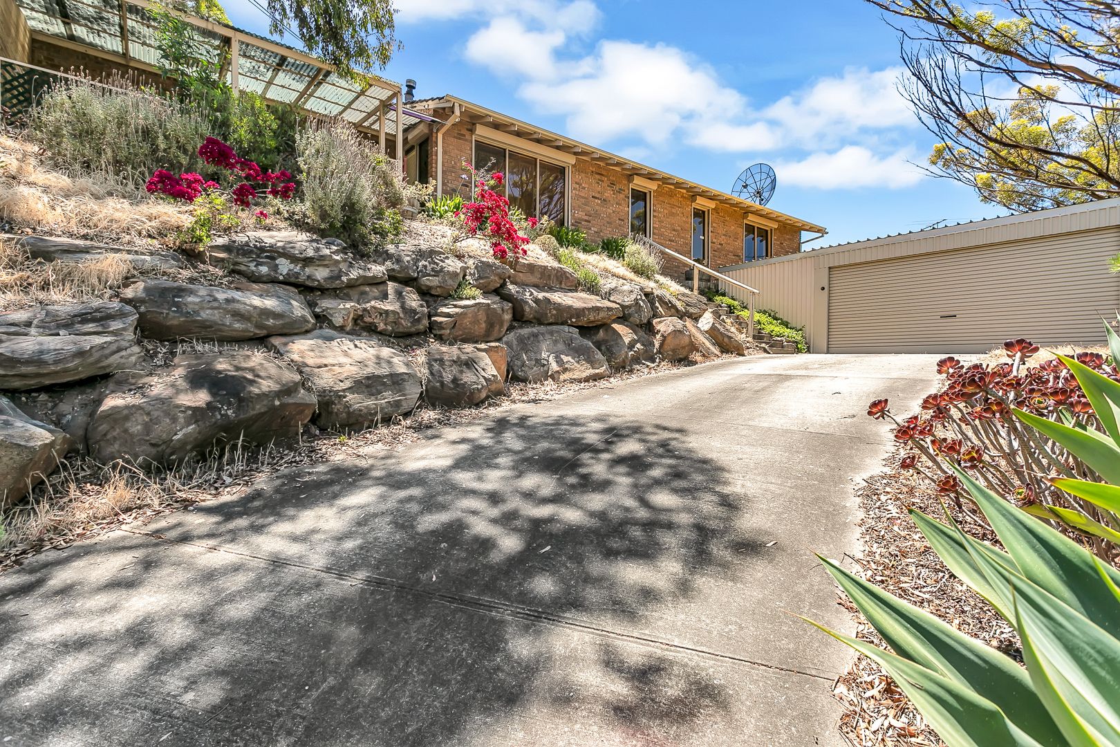 35 Karoona Crescent, Height Property History & Address