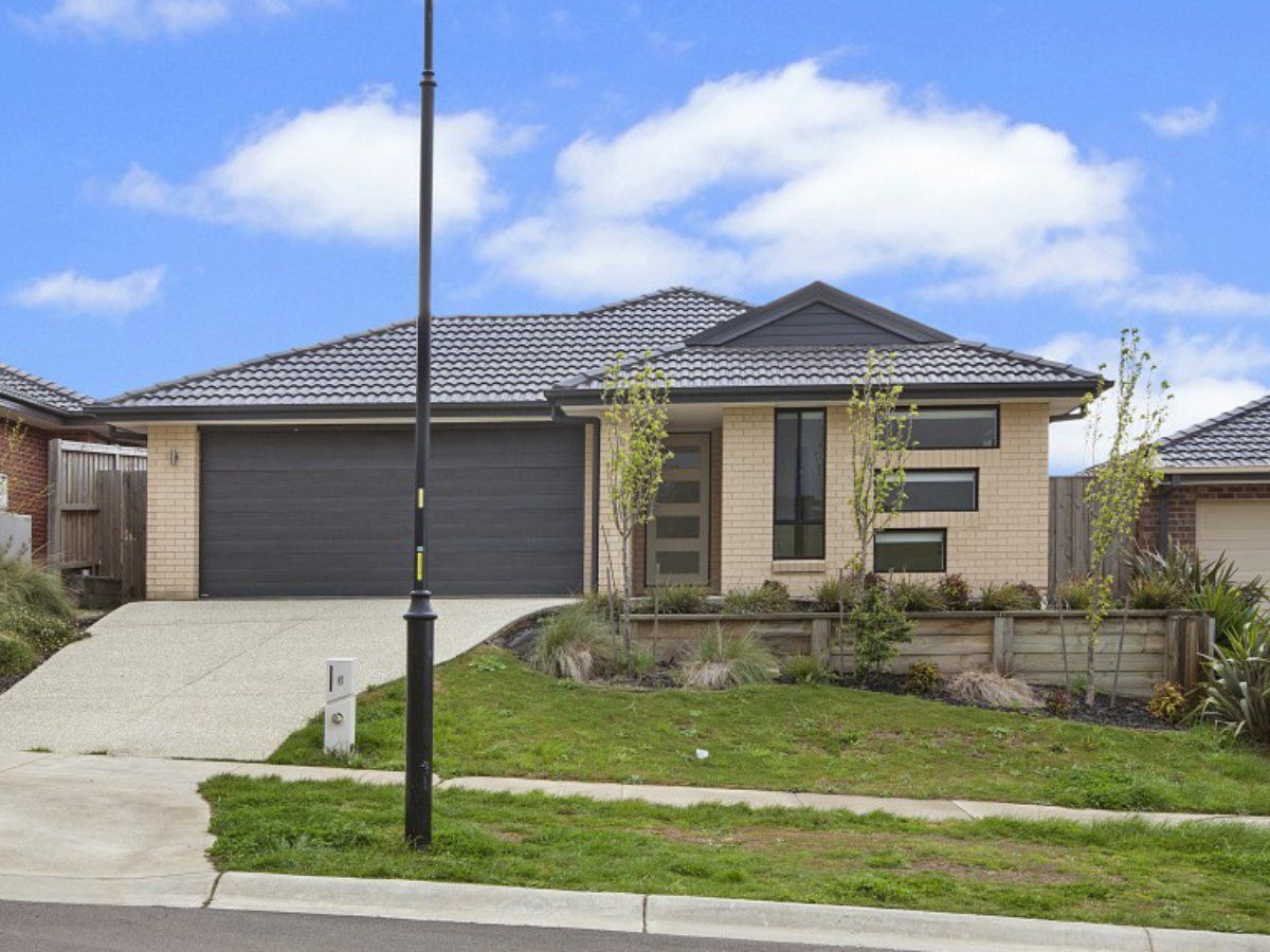 4 bedrooms House in 6 Boronia Avenue WALLAN VIC, 3756