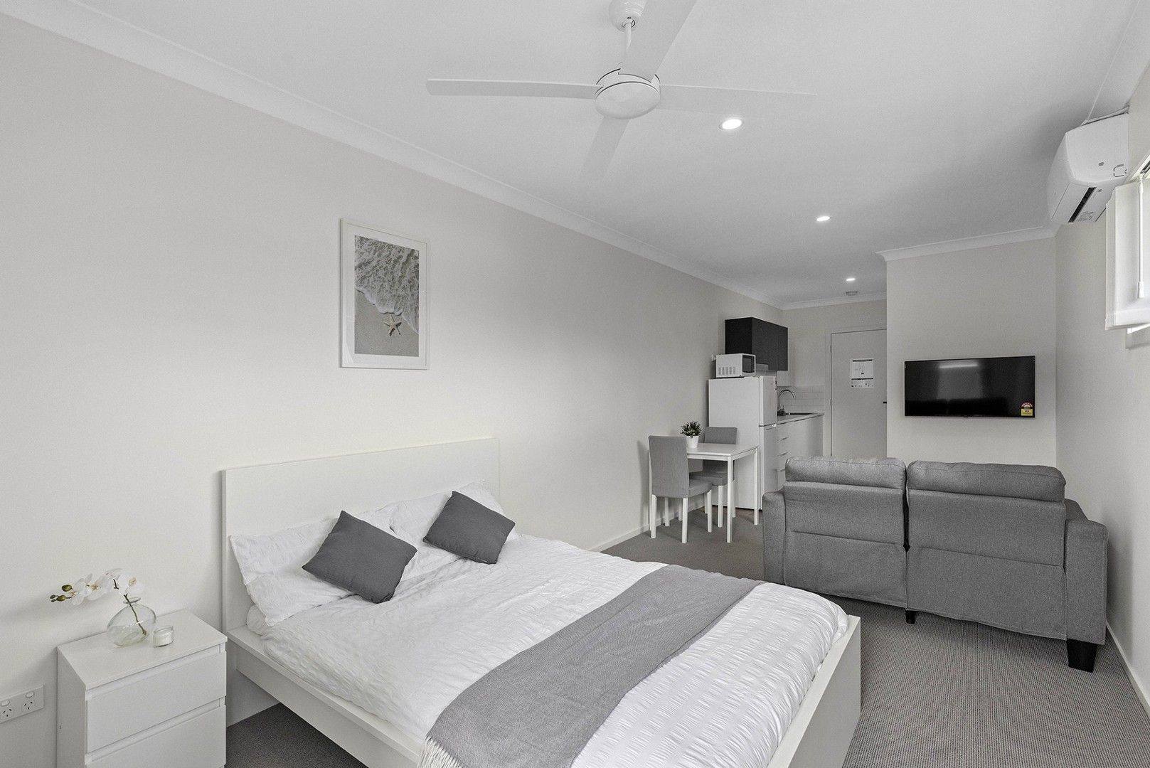 1 bedrooms Studio in 46 Bovey Street COOPERS PLAINS QLD, 4108