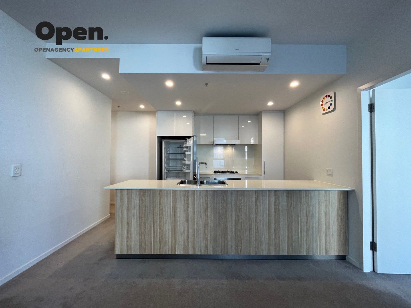 2 bedrooms Apartment / Unit / Flat in B1001/458 Forest Road HURSTVILLE NSW, 2220
