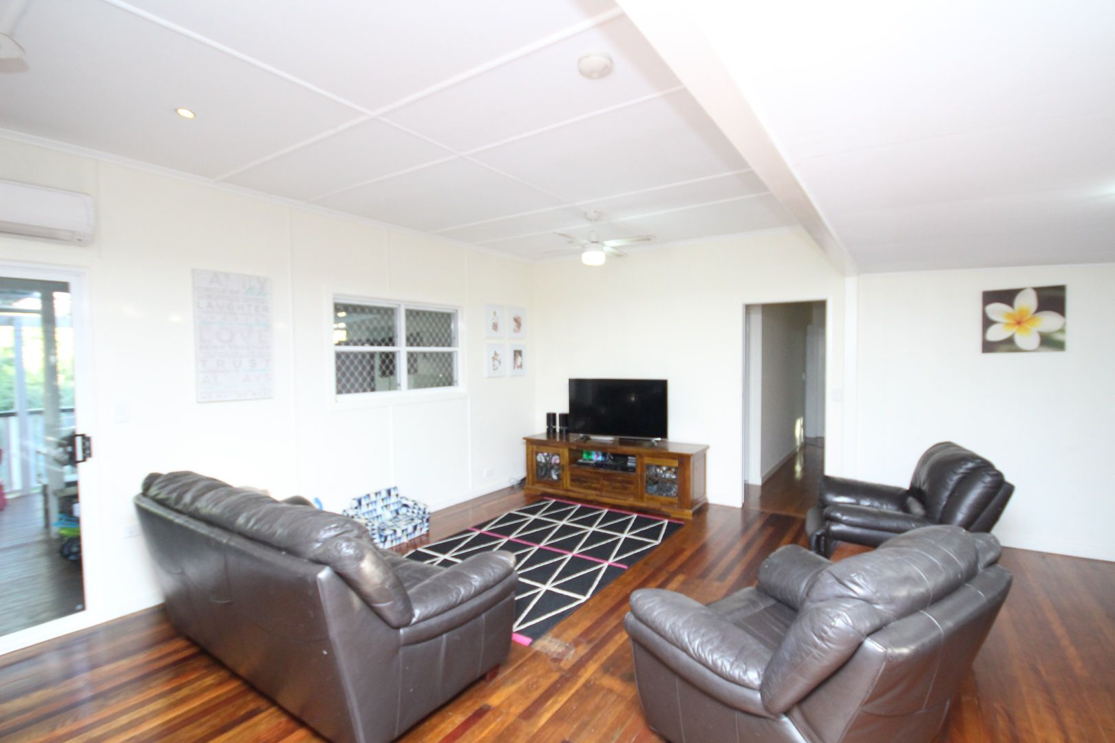 6 Hardwood Road, Landsborough QLD 4550, Image 2