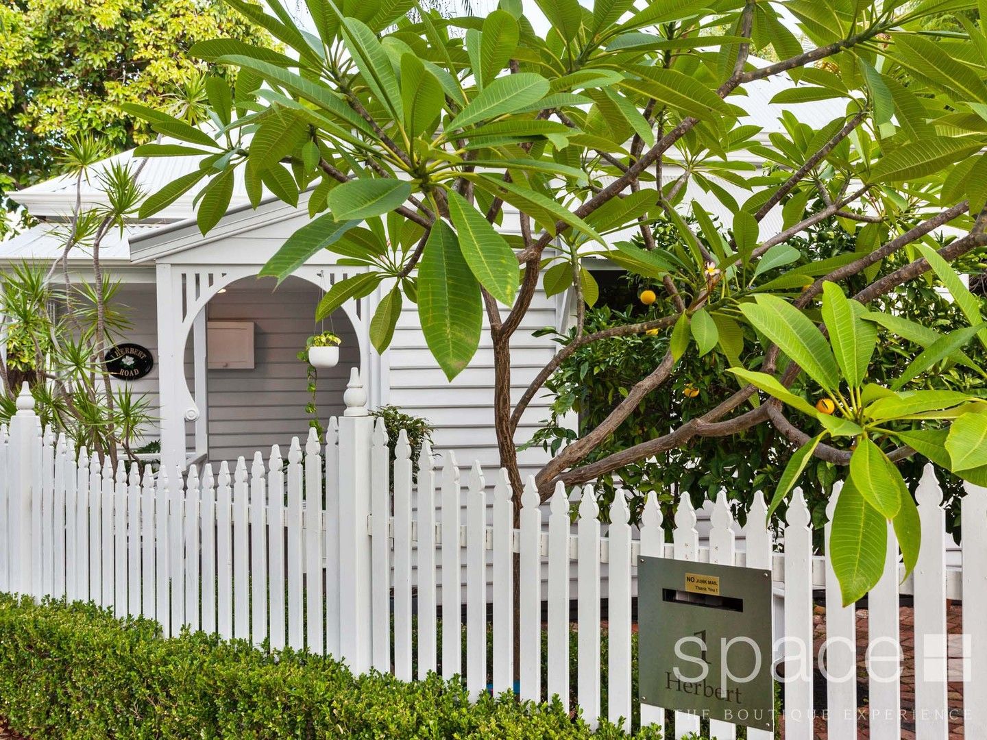 2 bedrooms House in 1 Herbert Road SUBIACO WA, 6008