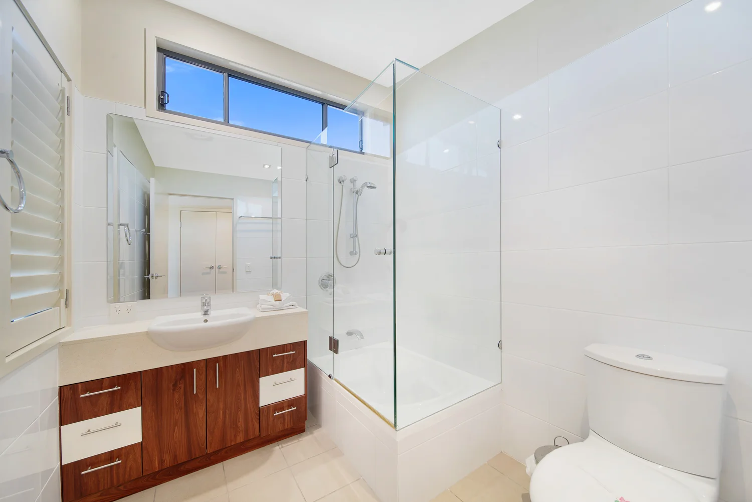 Additional image 11 of WARRAGI 5, 4 Cumming Parade, Point Lookout QLD 4183