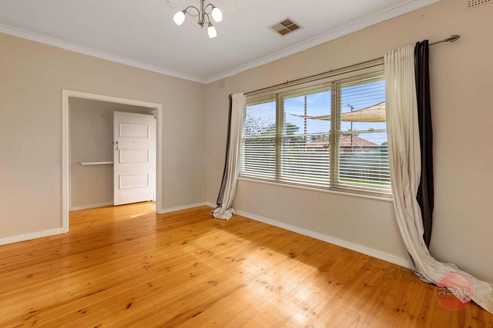 2 Harcourt Ave, Clovelly Park SA 5042, Image 1