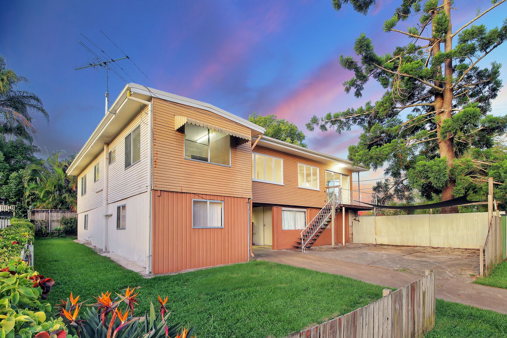 Sold 11 Elm Avenue, Woodridge QLD 4114 on 16 May 2023 2018459771 Domain