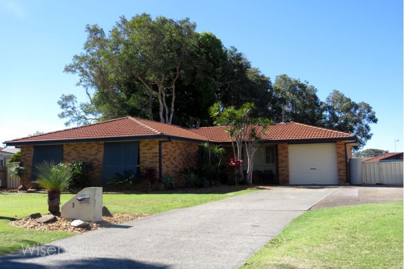 1 Gleneon Drive, Forster NSW 2428