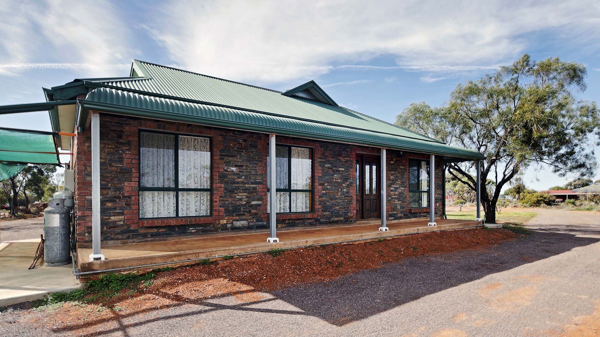 8 Hancock Road MULLAQUANA Via, Whyalla SA 5600 Domain