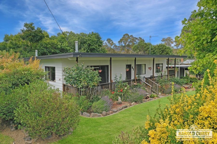 41 Derby Street, Tenterfield NSW 2372, Image 0