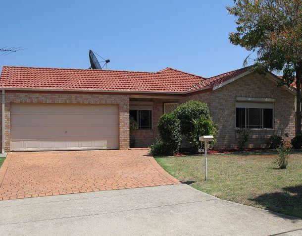 8 Milparinka Close, Hoxton Park NSW 2171