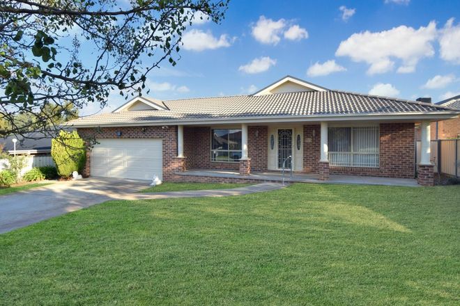 Picture of 2 Hayden Place, YOUNG NSW 2594