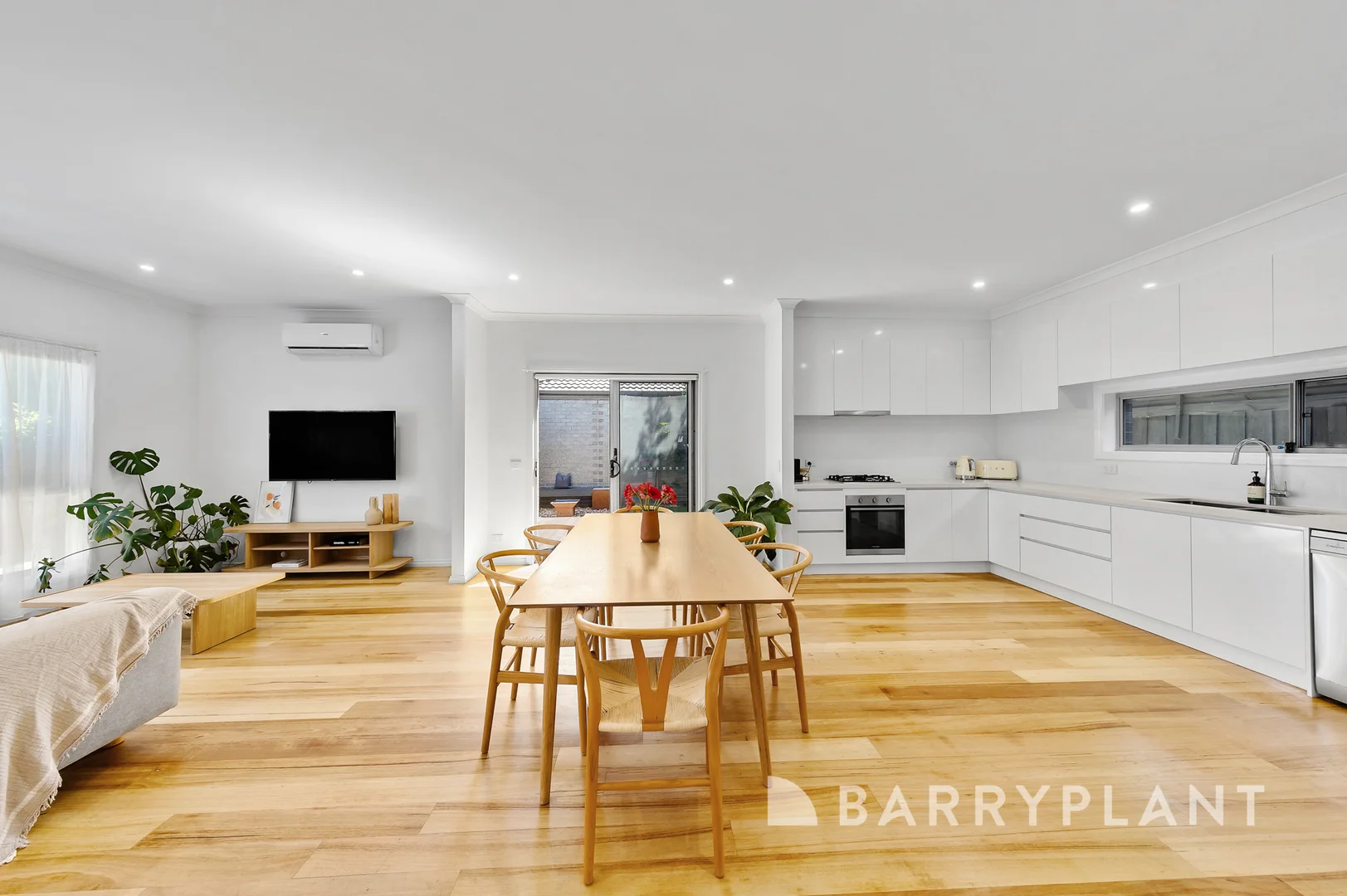 Additional image 9 of 2/39 Glendenning Street, St Albans VIC 3021