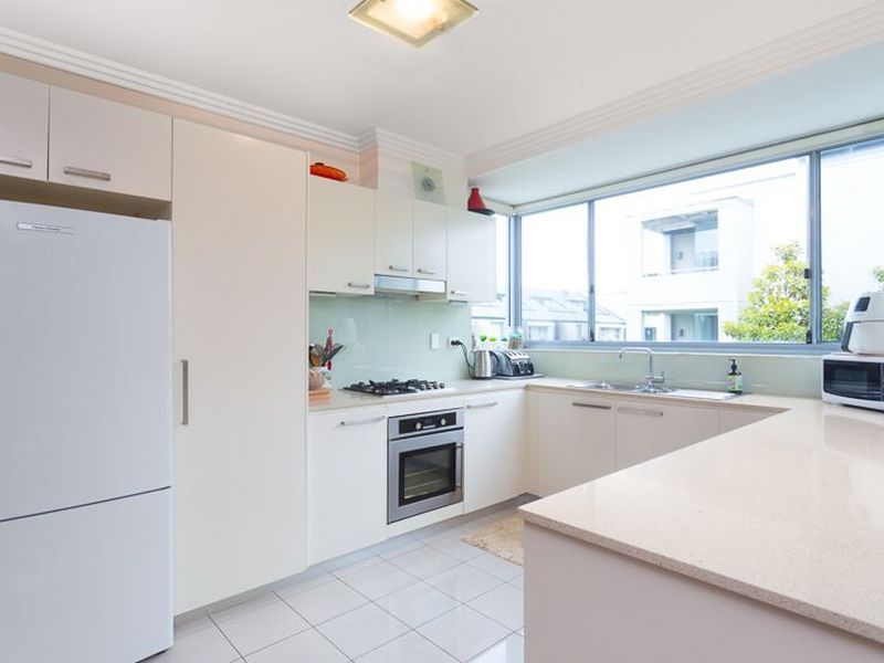 3 bedrooms Apartment / Unit / Flat in 49/34 Bay Street BOTANY NSW, 2019