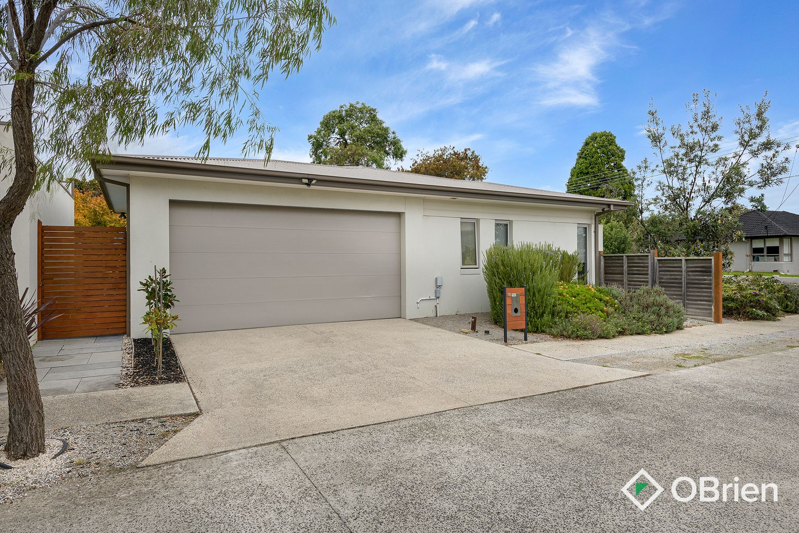 19 Augusta Crescent, Frankston VIC 3199, Image 1