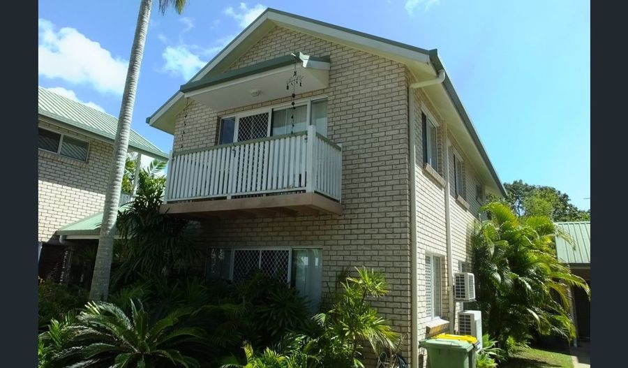 3 bedrooms Apartment / Unit / Flat in 2/58 Waverley Street BUCASIA QLD, 4750