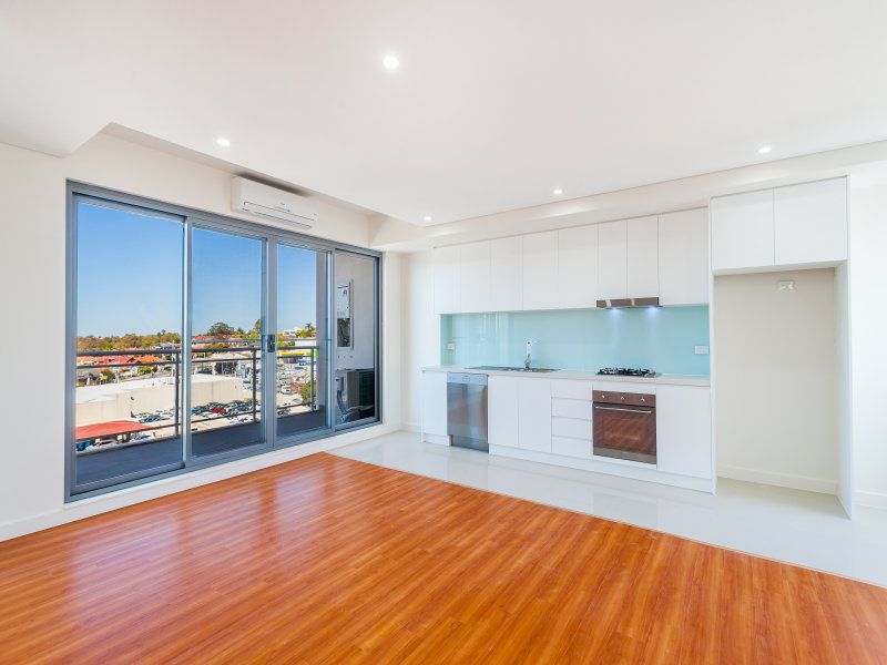2 bedrooms Apartment / Unit / Flat in 515/52-62 Arncliffe Street WOLLI CREEK NSW, 2205