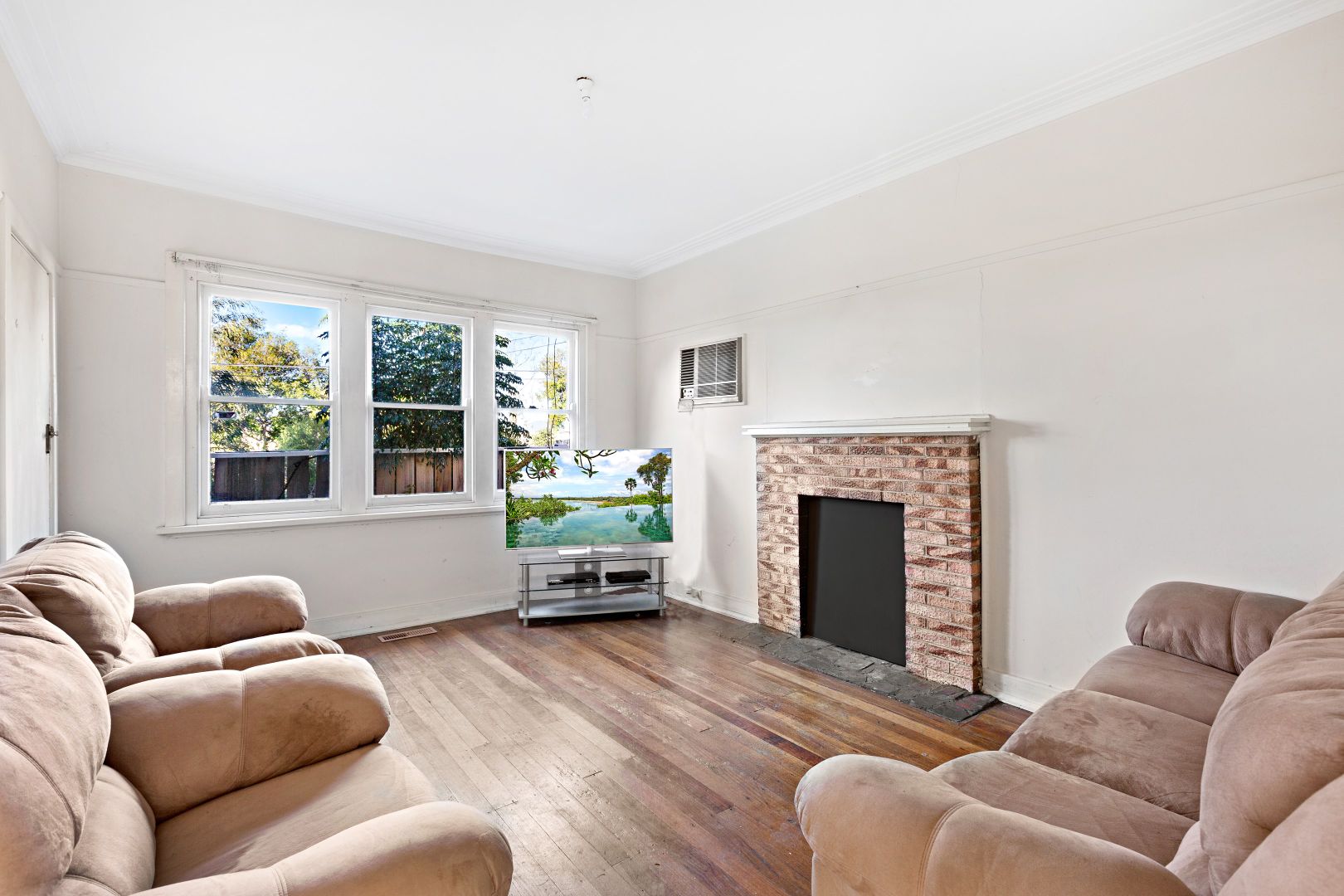 19 Hillcrest Avenue, Ringwood VIC 3134, Image 1