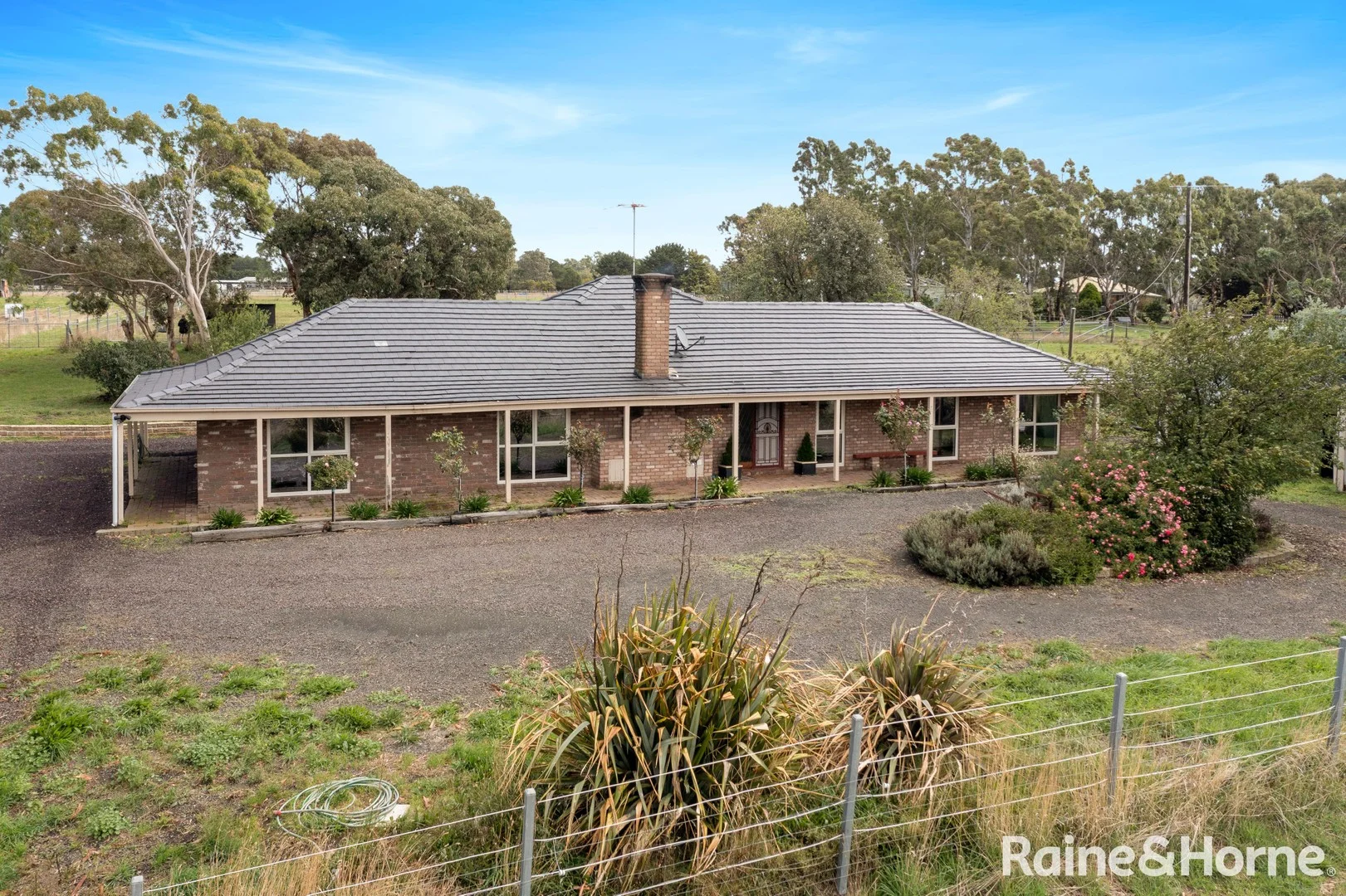 28 View Bank Lane, Riddells Creek VIC 3431