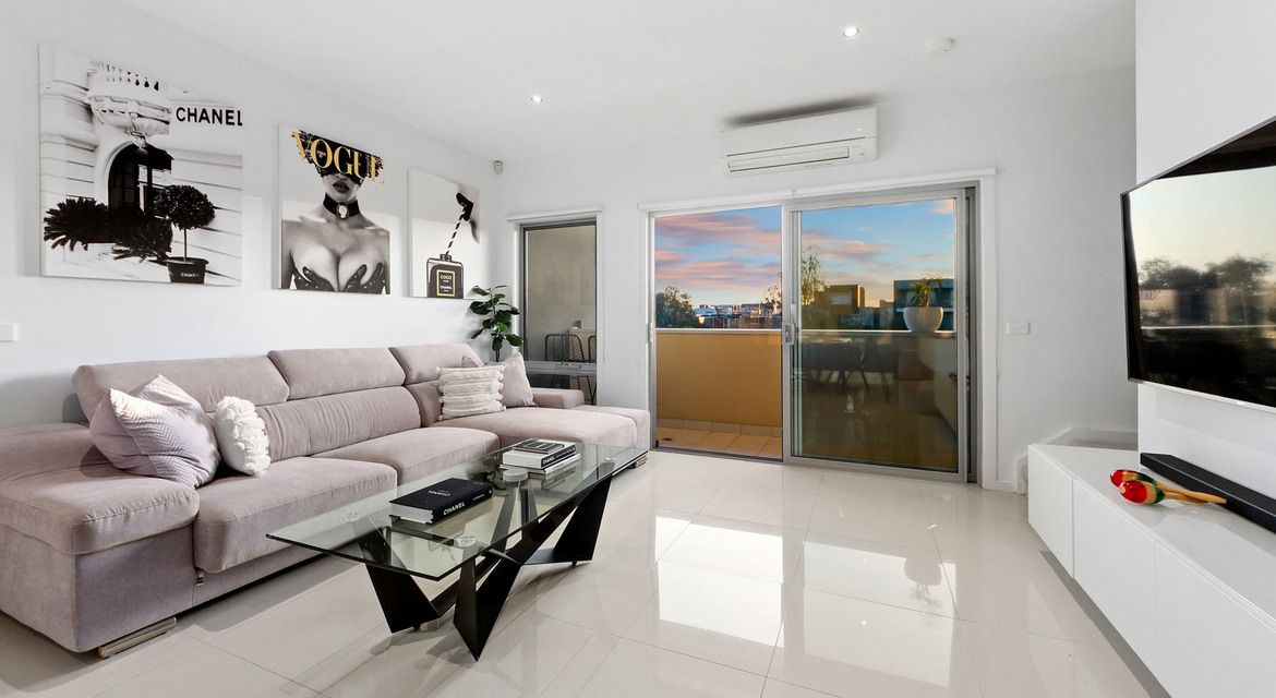 4/106 The Esplanade, Caroline Springs VIC 3023, Image 2