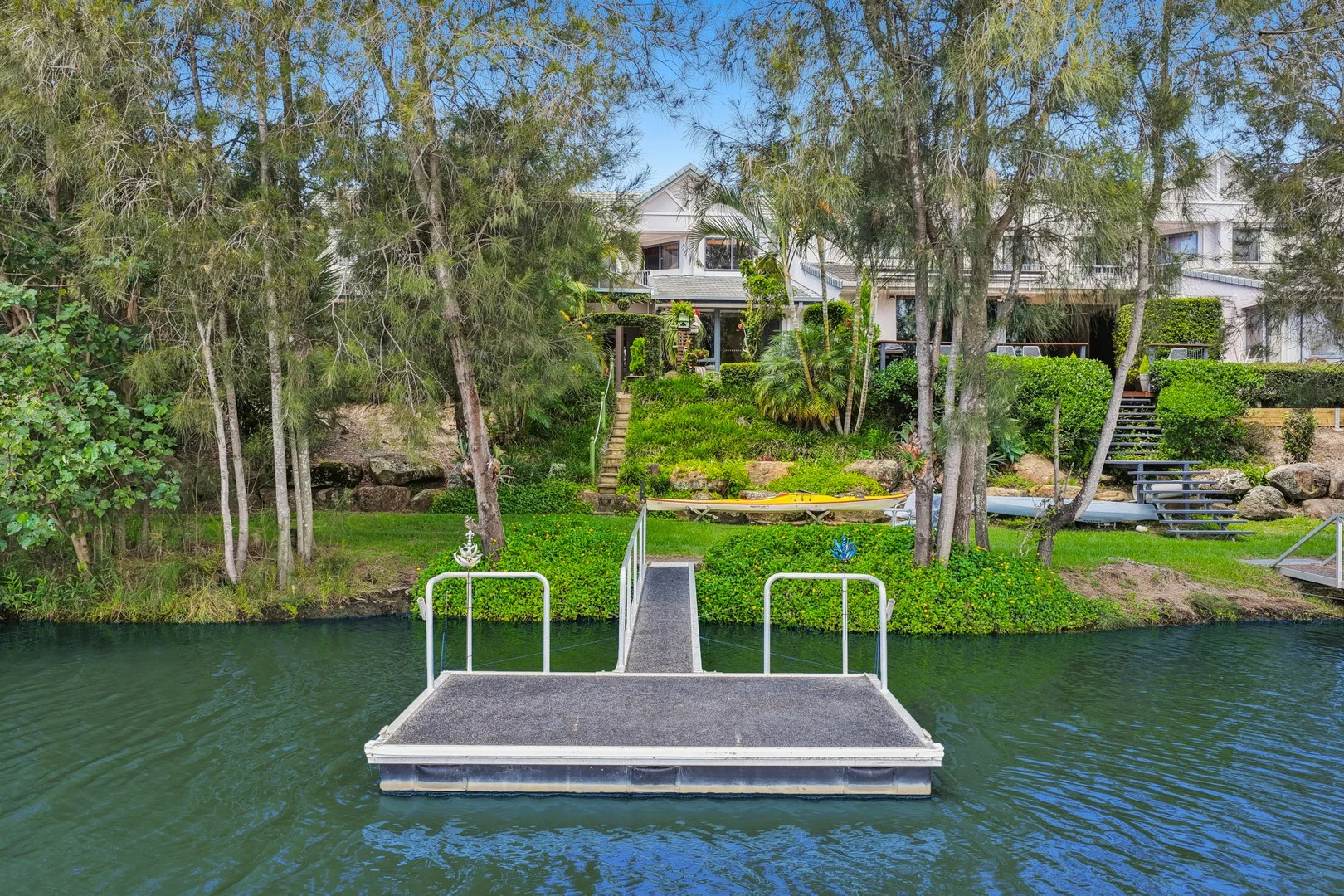 145/125 Santa Cruz Boulevard, Clear Island Waters QLD 4226