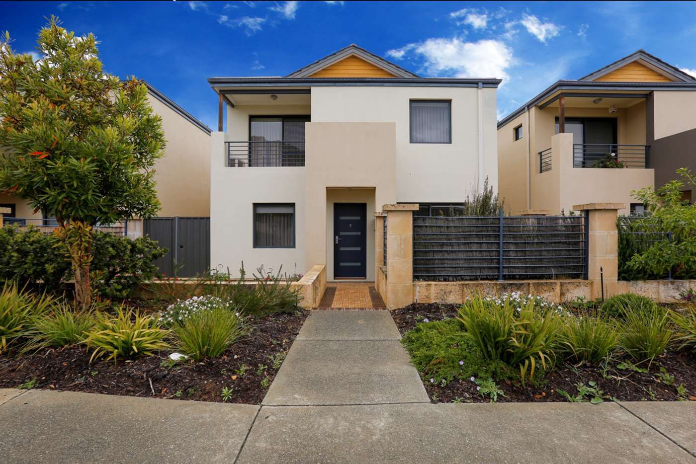 4 bedrooms Townhouse in 2/46 Leschenault Boulevard LAKE COOGEE WA, 6166