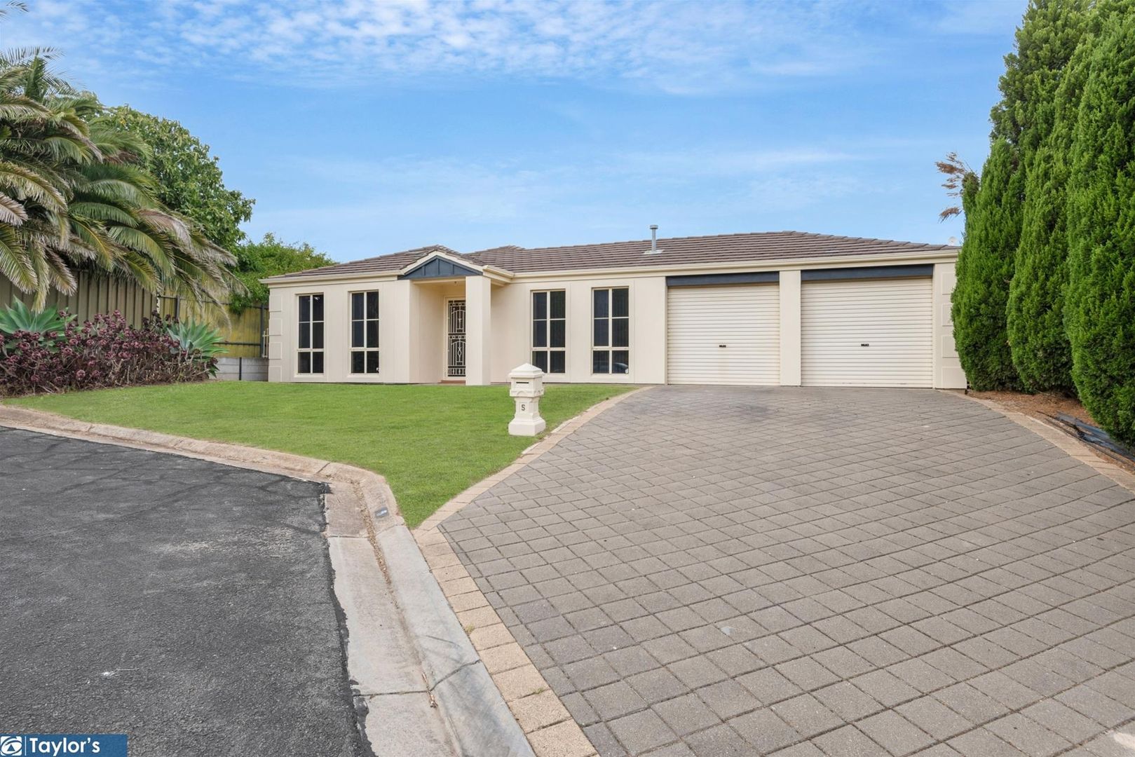 5 Castle Court, Gulfview Heights SA 5096, Image 1