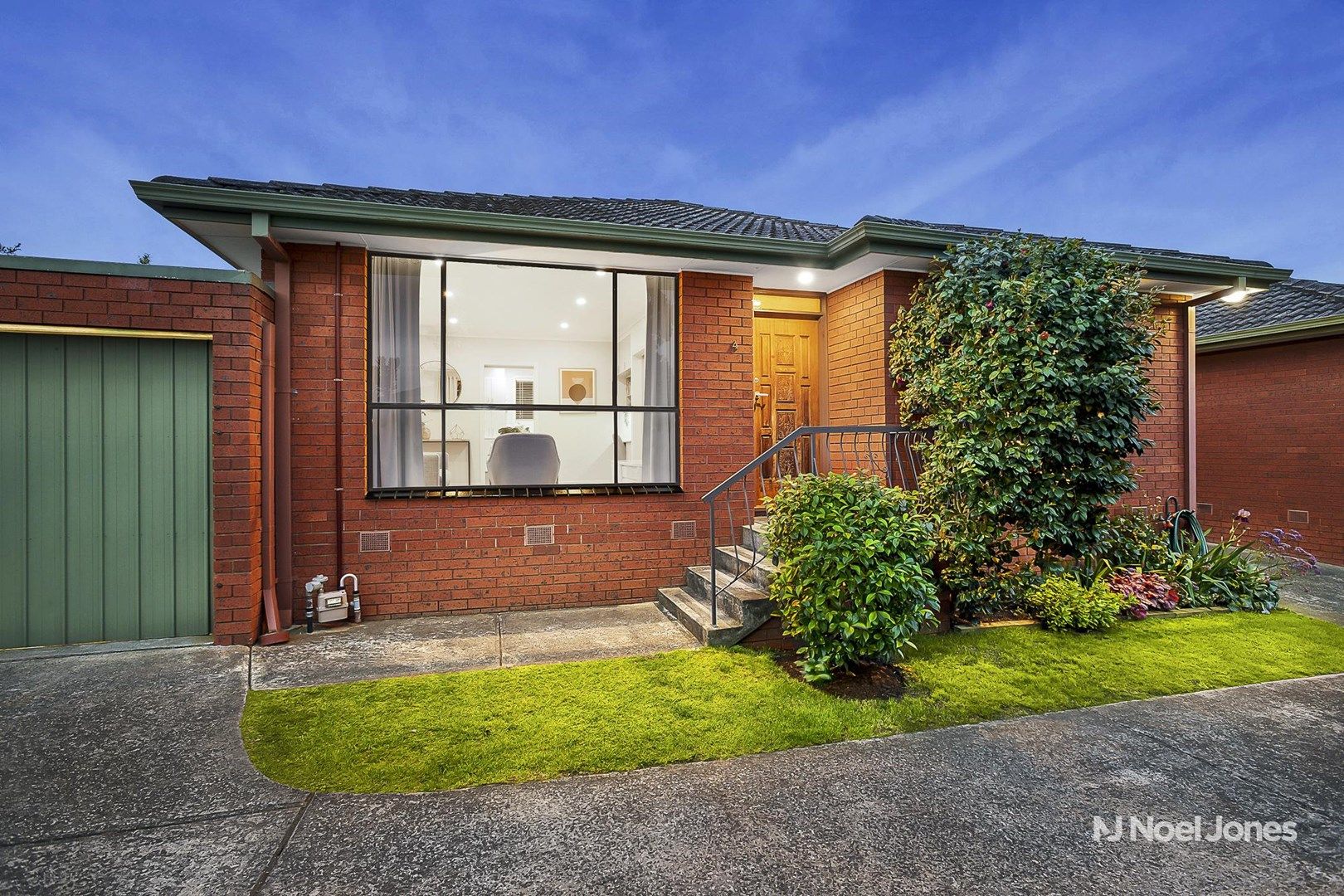 4/10 Florence Road, Surrey Hills VIC 3127, Image 0