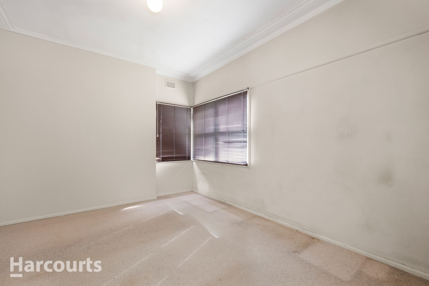 48 Grandview Drive, Campbelltown NSW 2560, Image 2