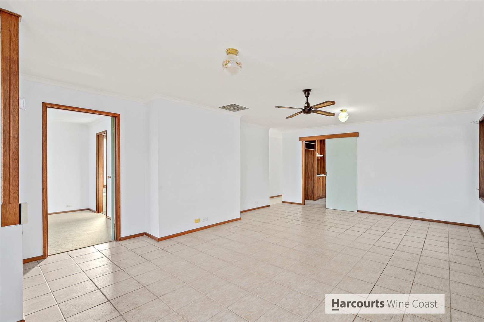 4 Wayne Court, Huntfield Heights SA 5163, Image 1