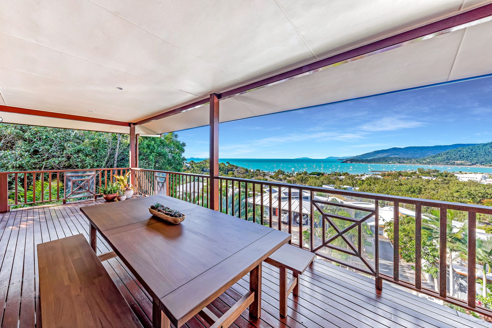 10 Nara Avenue, Airlie Beach QLD 4802, Image 1